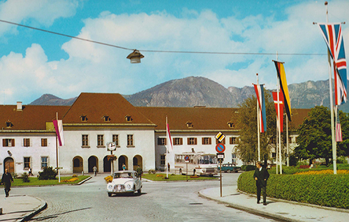 a Bahnhof neu