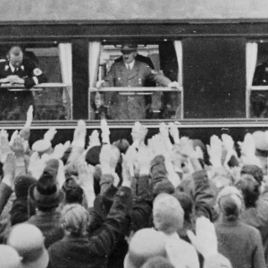 Begrüßung Adolf Hitlers am Wörgler Bahnhof vom 06.04.1938