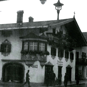 1937 Gollner-Häuser, Kaufhaus und Drogerie