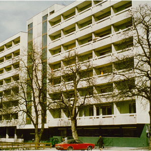 Ca. 1977 wurde ein Betagtenheim mit gerade einmal 12 Betten in Betrieb genommen.