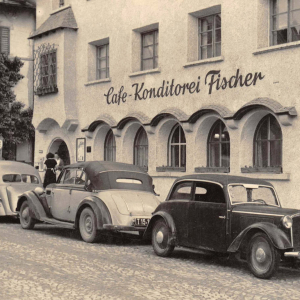 Cafe Konditorei Fischer in der Bahnhofstraße 36, ca. 1960