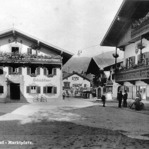 ca. 1915, GH Schachtner vor dem Krieg, Schachtner Str., re. Gemeindeamt