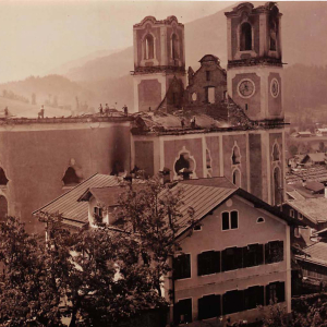 Kirche in Hopfgarten nach dem Brand